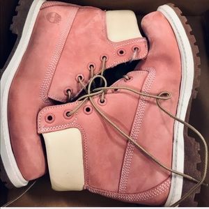 NEVER WORN PINK TIMBS!!!